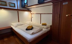 Hotelboot Zwaan